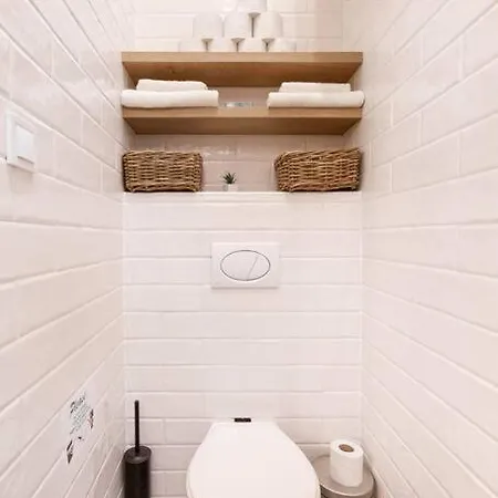 Stylish And Smart In The Center Apartment *